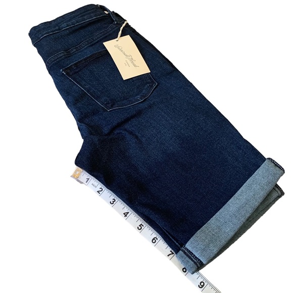 Universal Thread NWT Womens High-Rise Bermuda Blue Jean Shorts Size 00 24” Waist - Picture 5 of 8